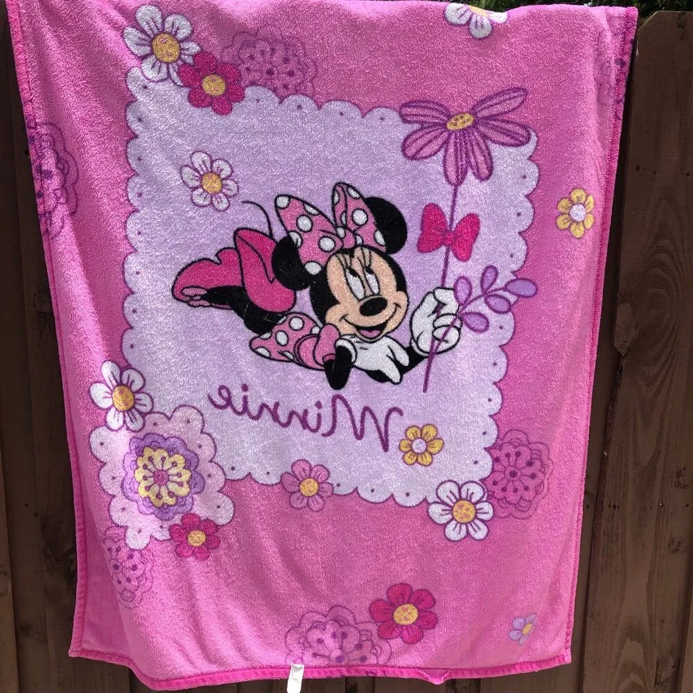 Minnie Mouse Blanket Disney Pink flowers Plush Blanket Purple Satin Trim 40x50in